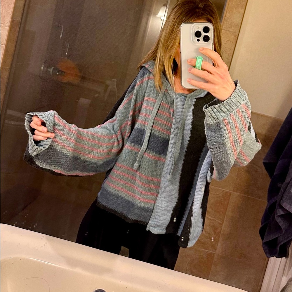 American Eagle Cropped Sweater Hoodie